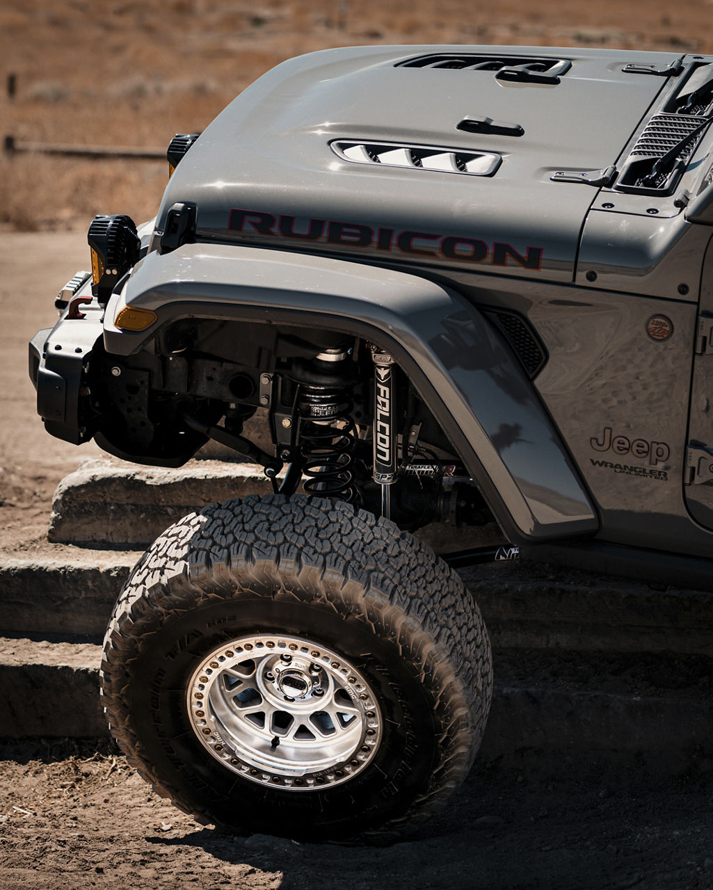 2019 Jeep Wrangler - KMC GRENADE CRAWL BEADLOCK - Machined | KMC